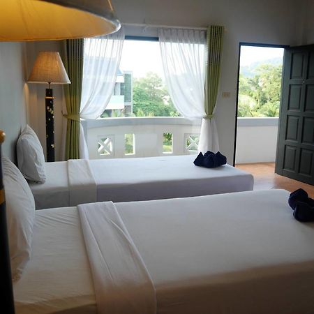 Blue Carina Hotel Phuket Exterior foto