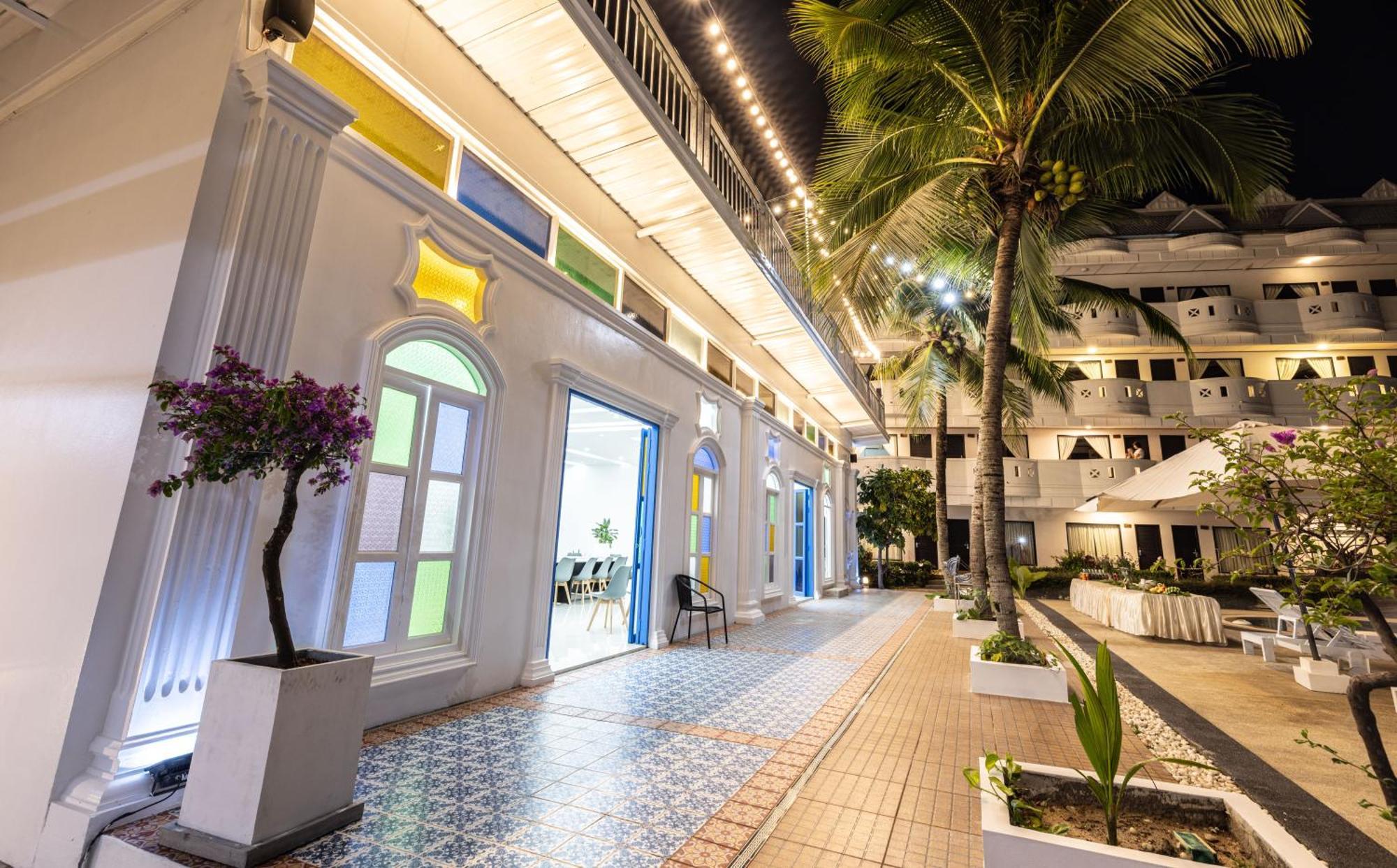 Blue Carina Hotel Phuket Exterior foto