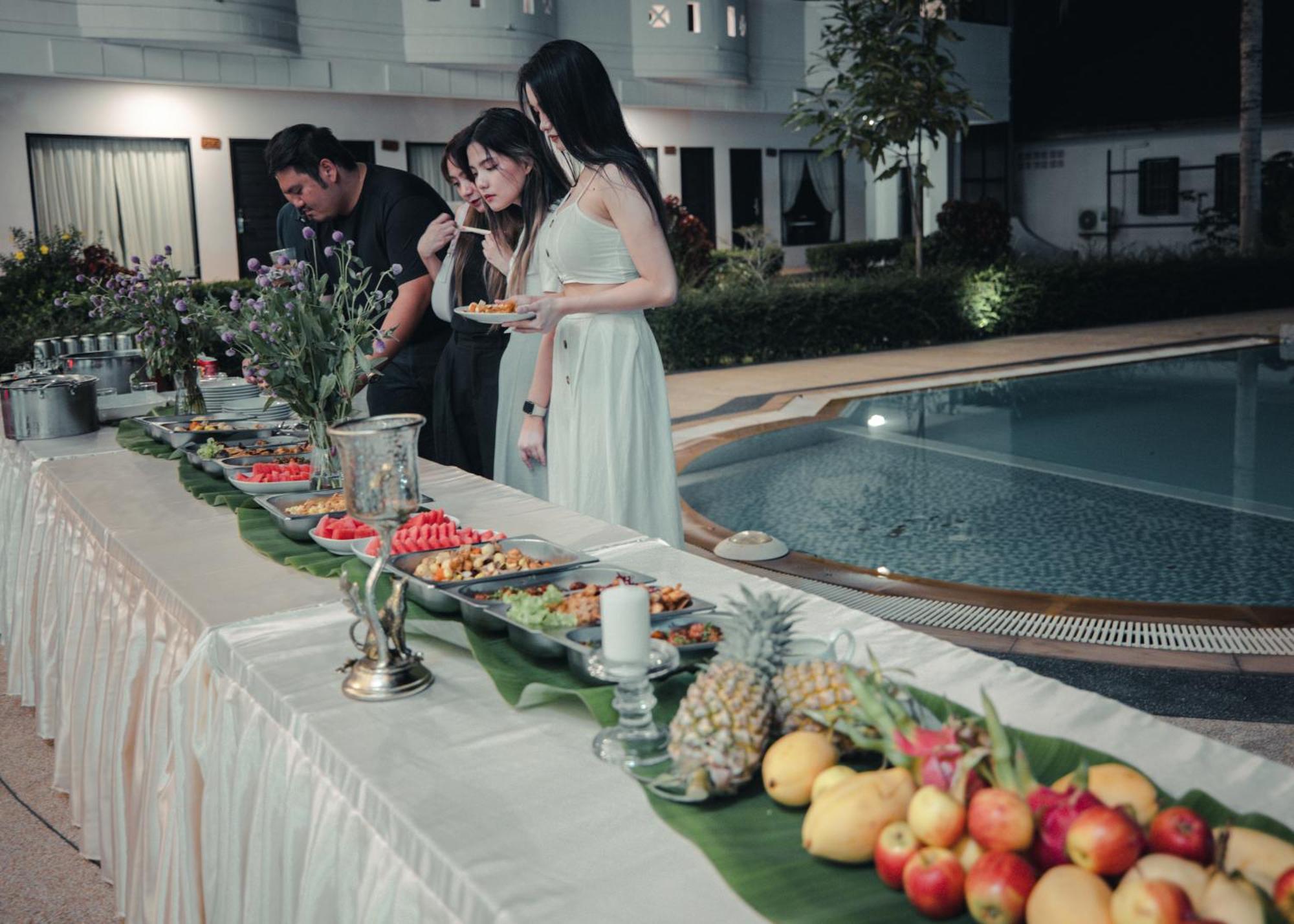 Blue Carina Hotel Phuket Exterior foto