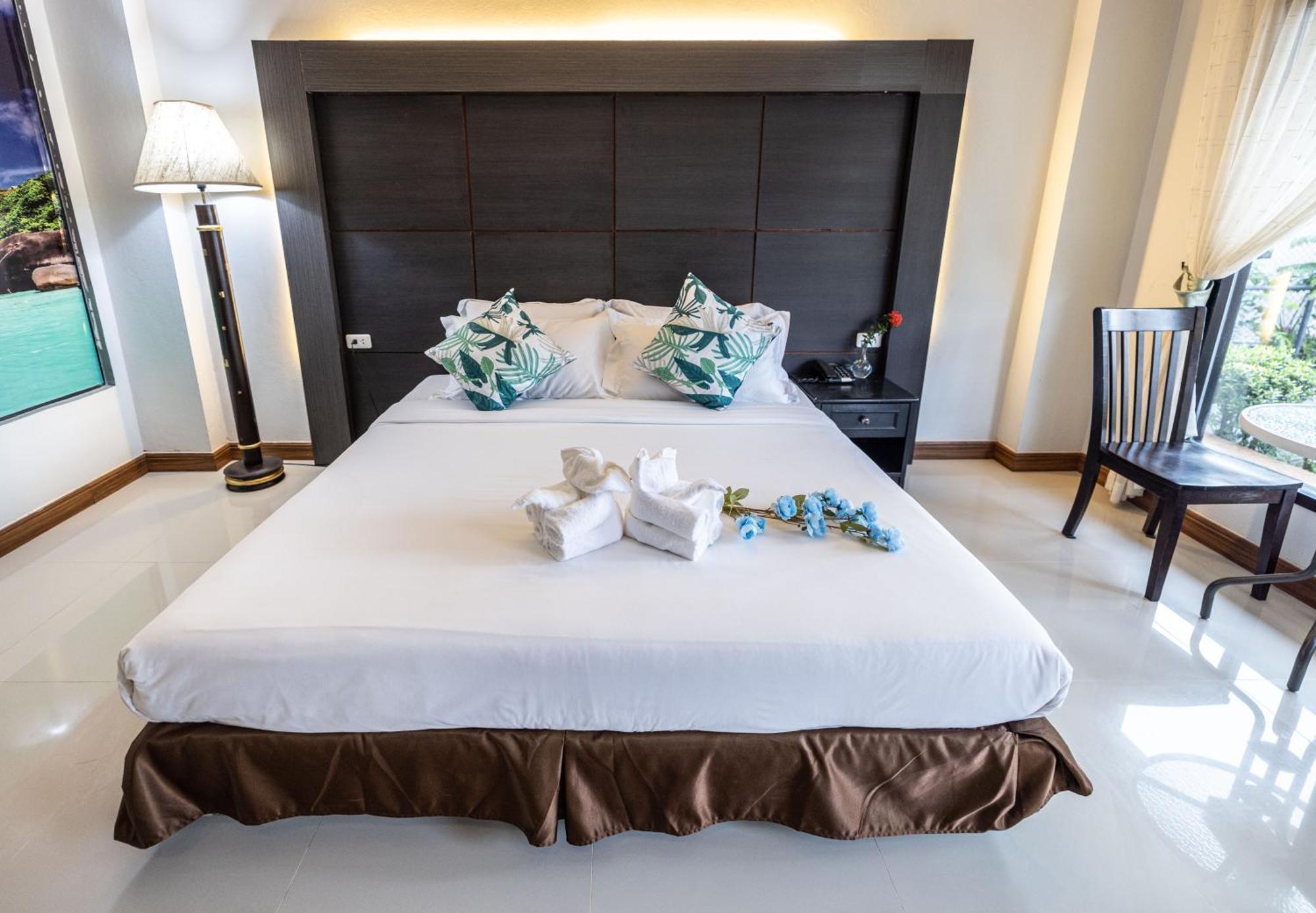 Blue Carina Hotel Phuket Exterior foto